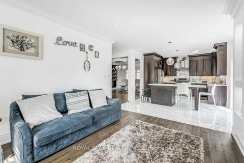 Photo 8 at 1409 Lormel Gate Avenue, Lefroy, Innisfil