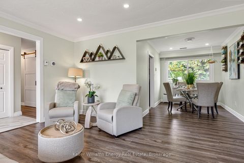 Photo 8 at 405 Bernhard Crescent, O'Neill, Oshawa
