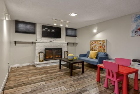 Photo 21 at 405 Bernhard Crescent, O'Neill, Oshawa