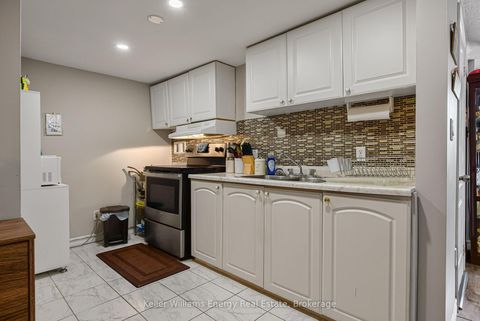 Photo 27 at 405 Bernhard Crescent, O'Neill, Oshawa