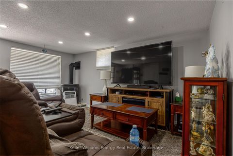 Photo 28 at 405 Bernhard Crescent, O'Neill, Oshawa