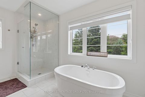 Photo 17 at 63 Bethpage Crescent, Glenway Estates, Newmarket