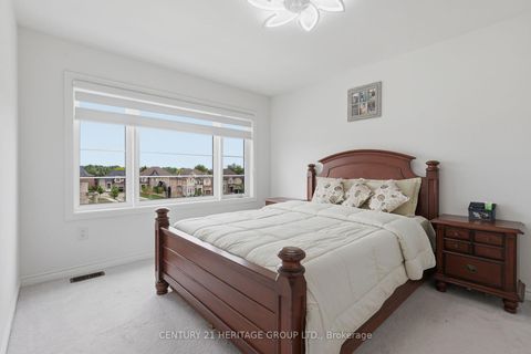 Photo 20 at 63 Bethpage Crescent, Glenway Estates, Newmarket