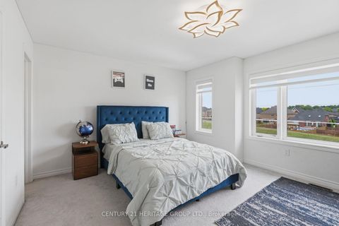 Photo 22 at 63 Bethpage Crescent, Glenway Estates, Newmarket