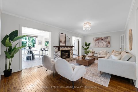 Photo 3 at 14 Manorpark Court, Henry Farm, Toronto