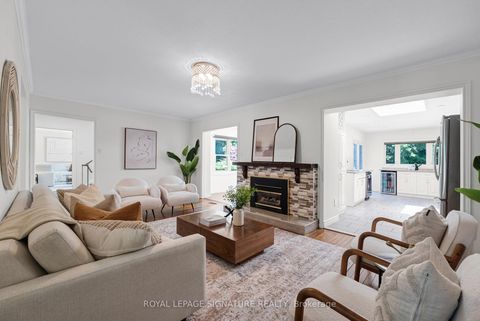 Photo 7 at 14 Manorpark Court, Henry Farm, Toronto