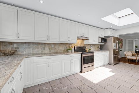Photo 10 at 14 Manorpark Court, Henry Farm, Toronto