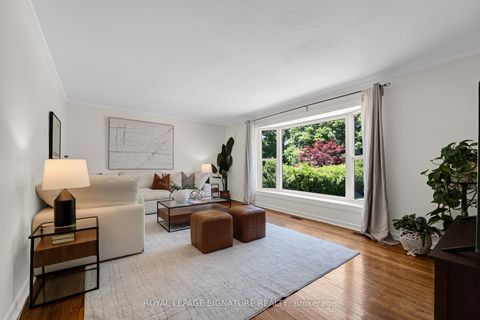 Photo 17 at 14 Manorpark Court, Henry Farm, Toronto