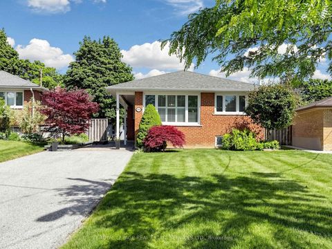 Photo 0 at 9 Coral Cove Crescent, Donalda, Toronto