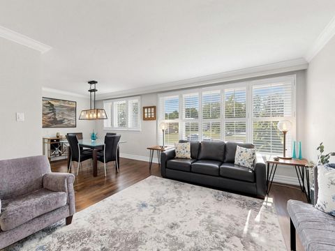 Photo 6 at 9 Coral Cove Crescent, Donalda, Toronto