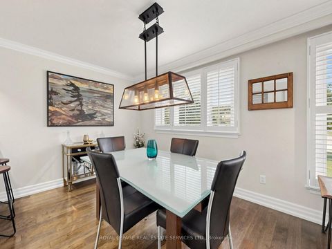 Photo 8 at 9 Coral Cove Crescent, Donalda, Toronto