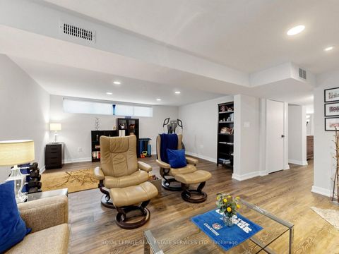 Photo 27 at 9 Coral Cove Crescent, Donalda, Toronto