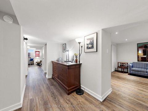 Photo 31 at 9 Coral Cove Crescent, Donalda, Toronto