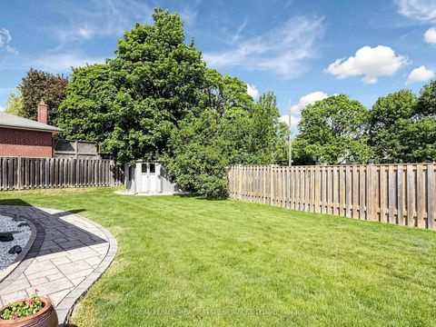Photo 42 at 9 Coral Cove Crescent, Donalda, Toronto