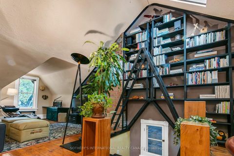 Photo 26 at 460 Wellesley Street E, South St. James Town, Toronto