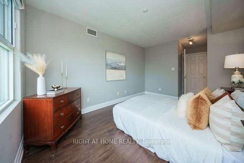 Photo 13 at 618 - 18 Concorde Place, Don Mills, Toronto