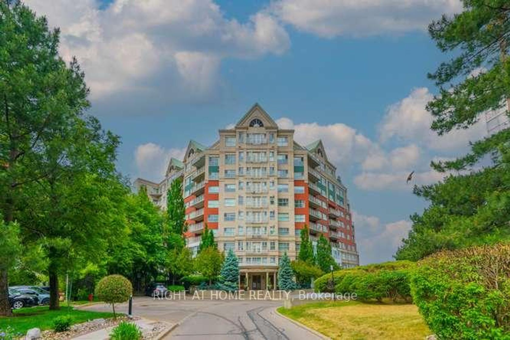 618 - 18 Concorde Place, Don Mills, Toronto 