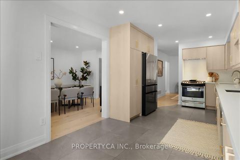 Photo 7 at 72 Roxborough Lane, Uplands, Vaughan