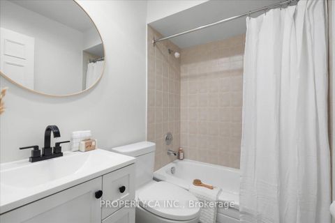 Photo 19 at 72 Roxborough Lane, Uplands, Vaughan