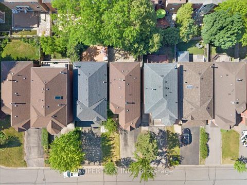 Photo 27 at 72 Roxborough Lane, Uplands, Vaughan