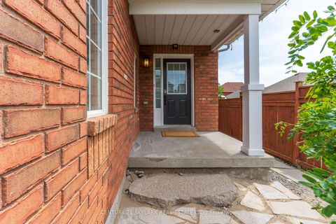 Photo 3 at 27 Clair Avenue, Brooklin, Whitby
