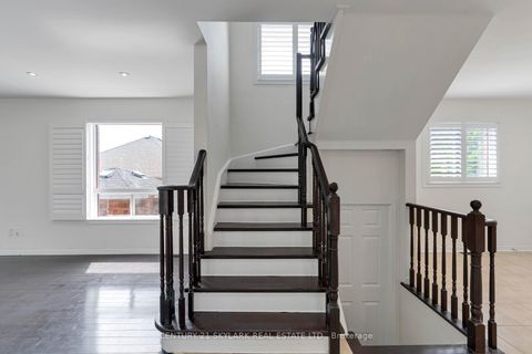 Photo 12 at 27 Clair Avenue, Brooklin, Whitby
