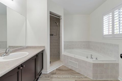 Photo 17 at 27 Clair Avenue, Brooklin, Whitby