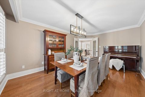Photo 10 at 33 Wellington Heights Court, Aurora Heights, Aurora