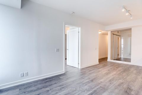 Photo 9 at 814 - 2 Manderley Drive, Cliffside, Toronto