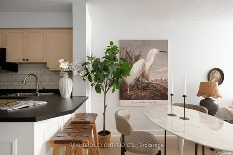 Photo 4 at 304 - 1000 King Street W, Niagara, Toronto