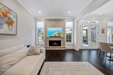 Photo 7 at 38 Menotti Drive, Oak Ridges, Richmond Hill