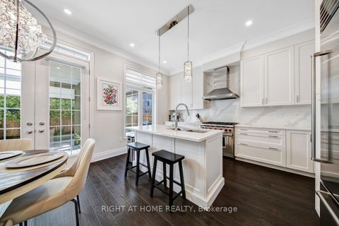 Photo 8 at 38 Menotti Drive, Oak Ridges, Richmond Hill