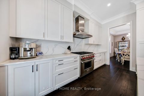 Photo 10 at 38 Menotti Drive, Oak Ridges, Richmond Hill