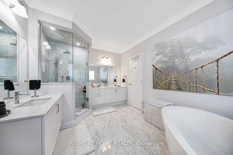 Photo 18 at 38 Menotti Drive, Oak Ridges, Richmond Hill