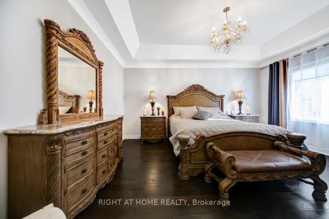 Photo 23 at 38 Menotti Drive, Oak Ridges, Richmond Hill