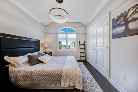 Photo 25 at 38 Menotti Drive, Oak Ridges, Richmond Hill