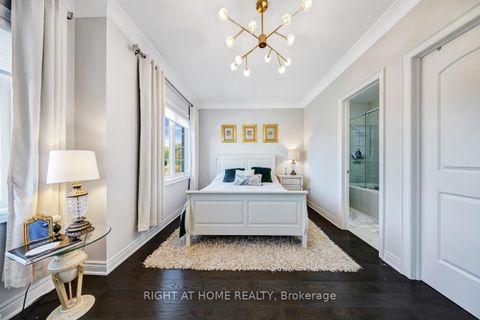 Photo 30 at 38 Menotti Drive, Oak Ridges, Richmond Hill