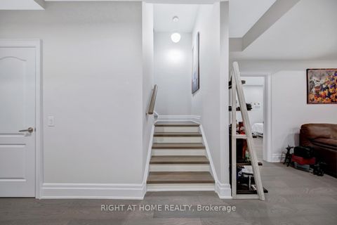 Photo 37 at 38 Menotti Drive, Oak Ridges, Richmond Hill