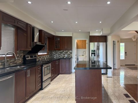 Photo 1 at 32 Perthshire Street, L'Amoreaux, Toronto