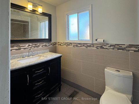 Photo 13 at 32 Perthshire Street, L'Amoreaux, Toronto