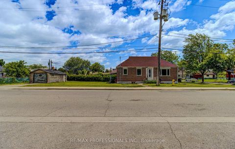 Photo 0 at 414 Melrose Street, Mimico, Toronto