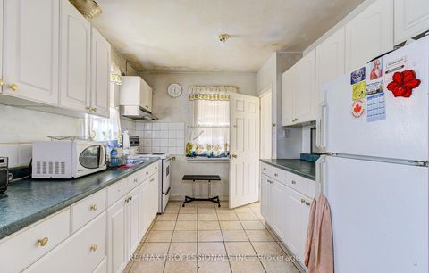 Photo 14 at 414 Melrose Street, Mimico, Toronto