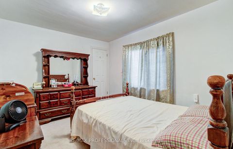 Photo 19 at 414 Melrose Street, Mimico, Toronto