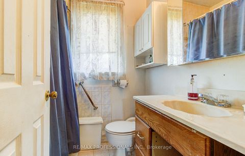 Photo 23 at 414 Melrose Street, Mimico, Toronto