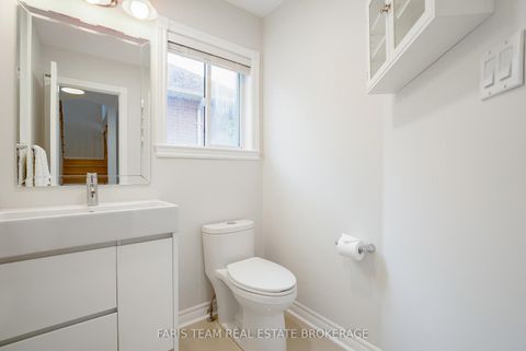 Photo 14 at 8 Pietro Drive, Vellore Village, Vaughan