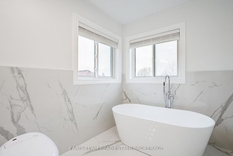 Photo 19 at 8 Pietro Drive, Vellore Village, Vaughan