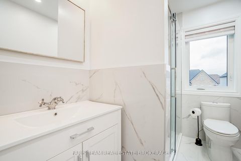 Photo 24 at 8 Pietro Drive, Vellore Village, Vaughan