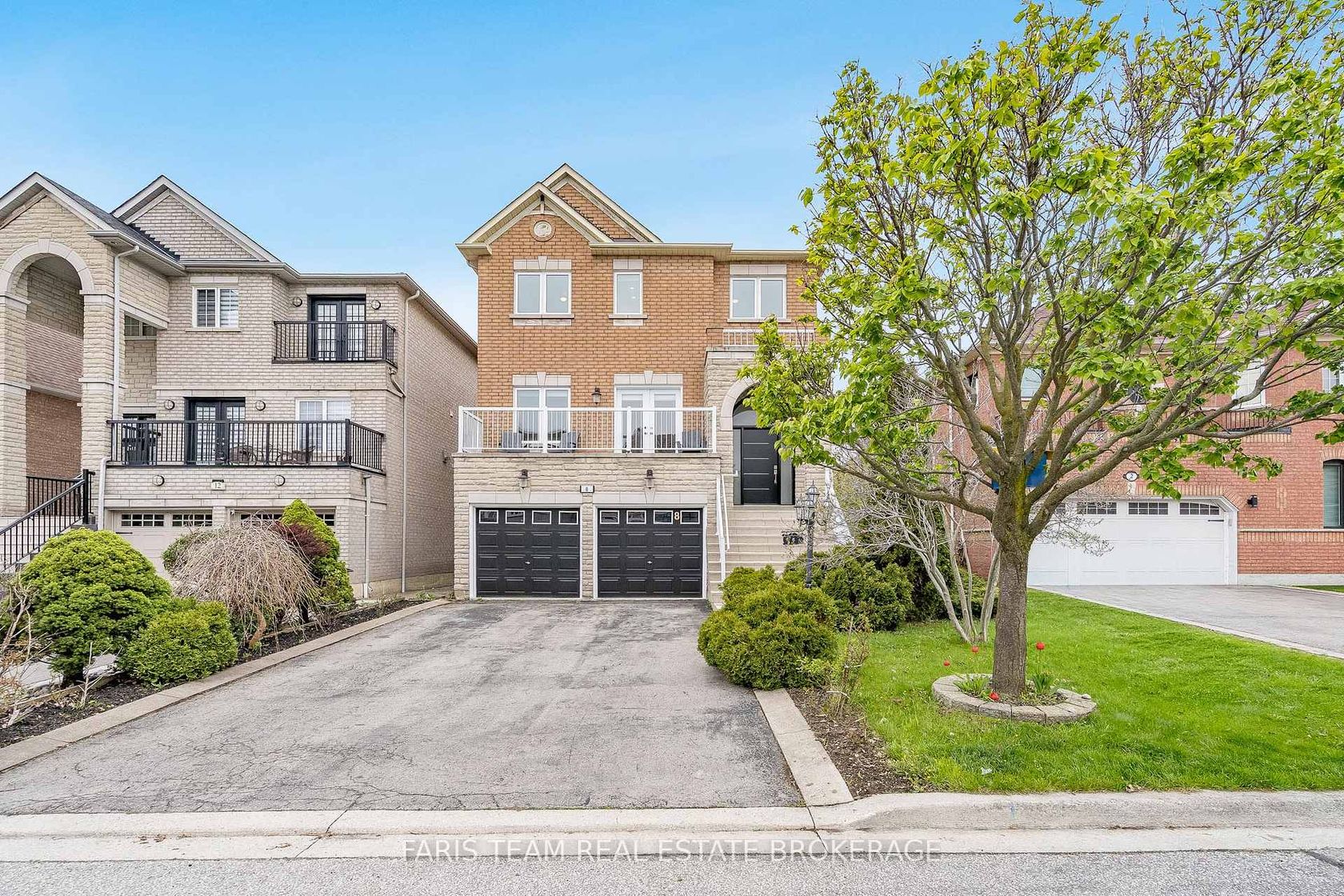 8 Pietro Drive, Vellore Village, Vaughan photo number 2