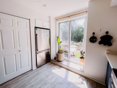 Photo 4 at 114 - 870 Jane Street, Smythe, Toronto