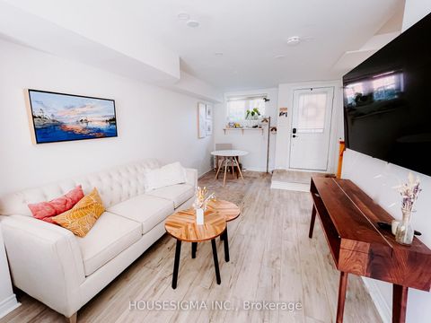 Photo 5 at 114 - 870 Jane Street, Smythe, Toronto